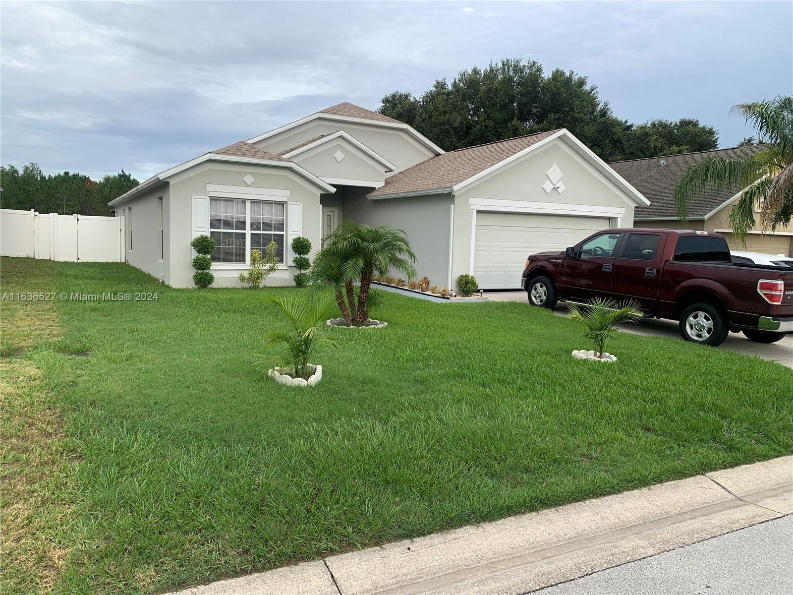 204 Lake Charles Drive Davenport FL 33837