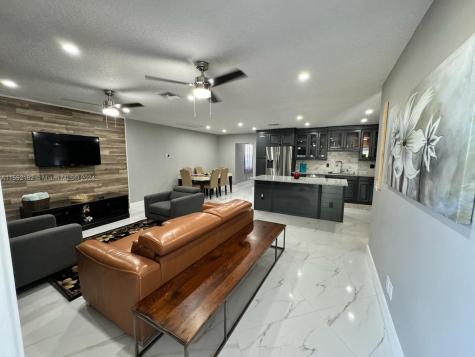 302 Mcarthur Avenue Lehigh Acres FL 33936