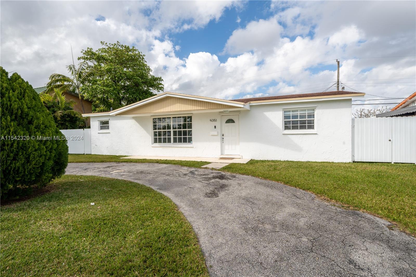 9351 SW 27th Street Miami FL 33165