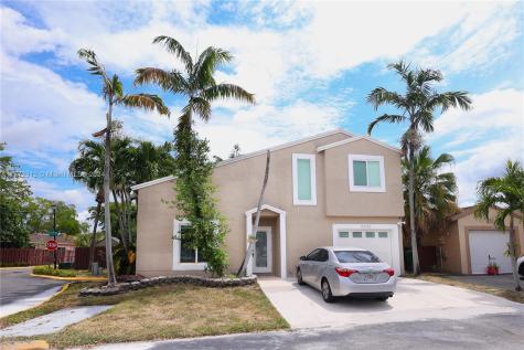 6542 NW 197th Lane Hialeah FL 33015