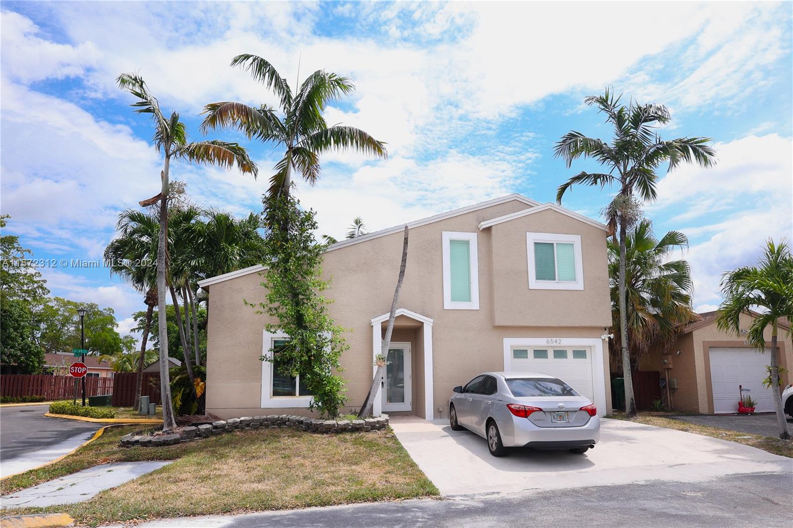 6542 NW 197th Lane Hialeah FL 33015