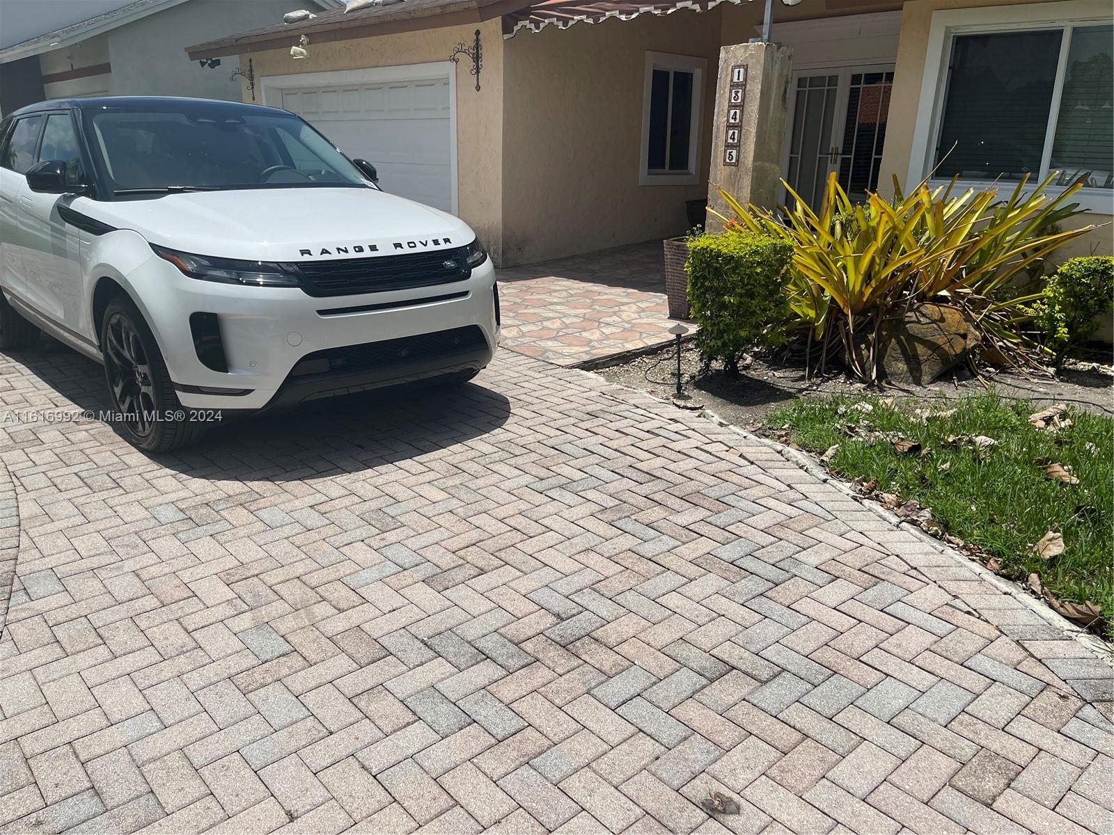 13445 SW 89th Terrace Miami FL 33186
