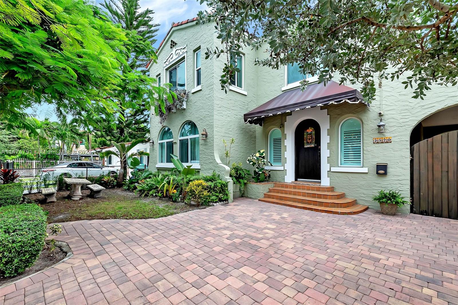 2370 SW 17th Street Miami FL 33145
