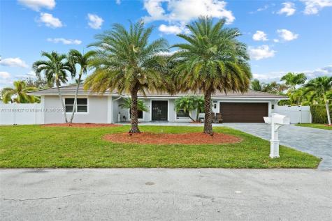 4571 NE 27th Avenue Lighthouse Point FL 33064