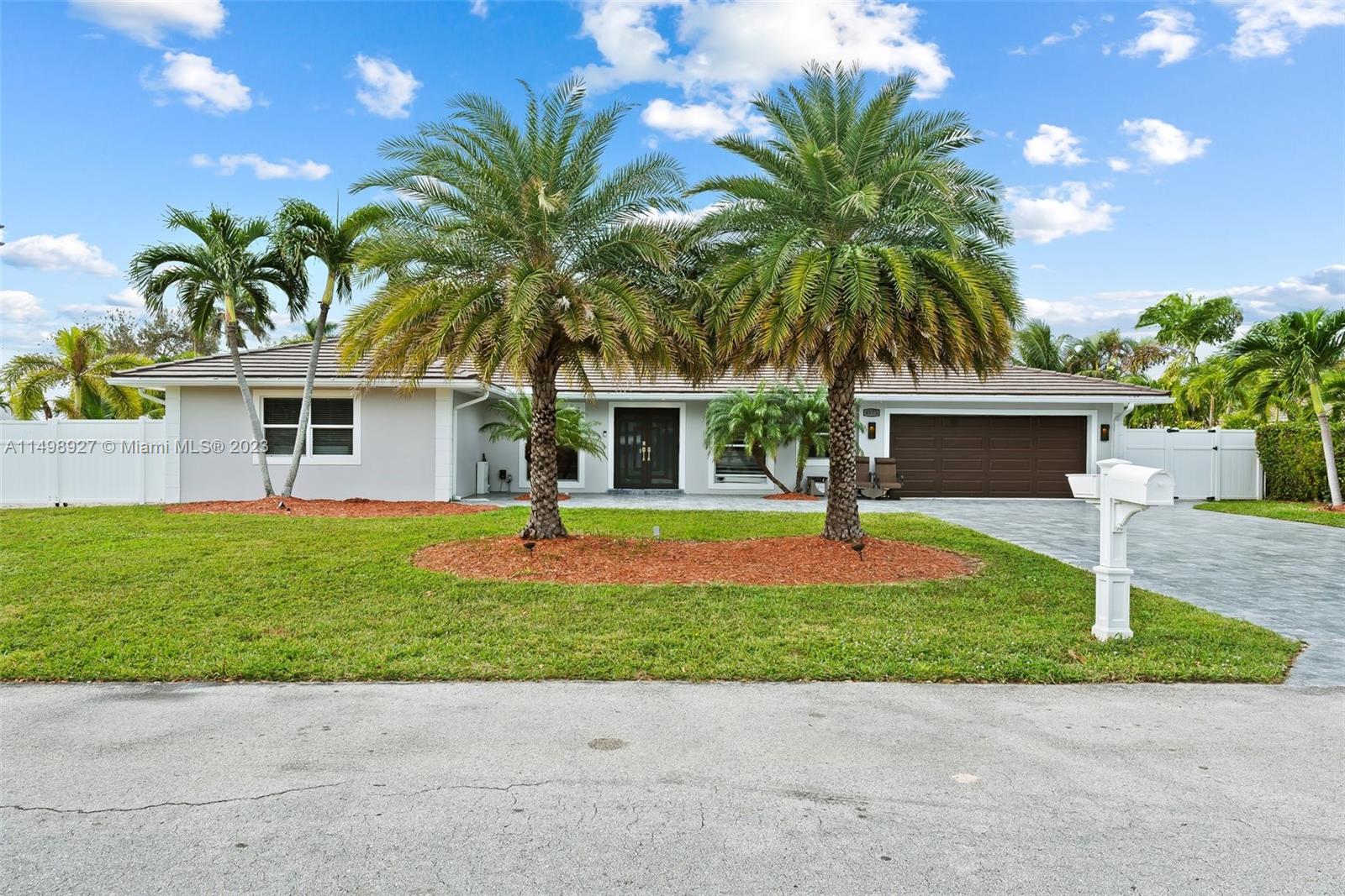 4571 NE 27th Avenue Lighthouse Point FL 33064