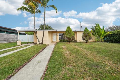 4329 SW 97th Court Miami FL 33165