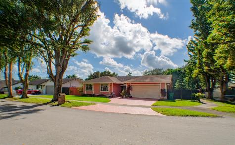 13490 SW 99th Terrace Miami FL 33186