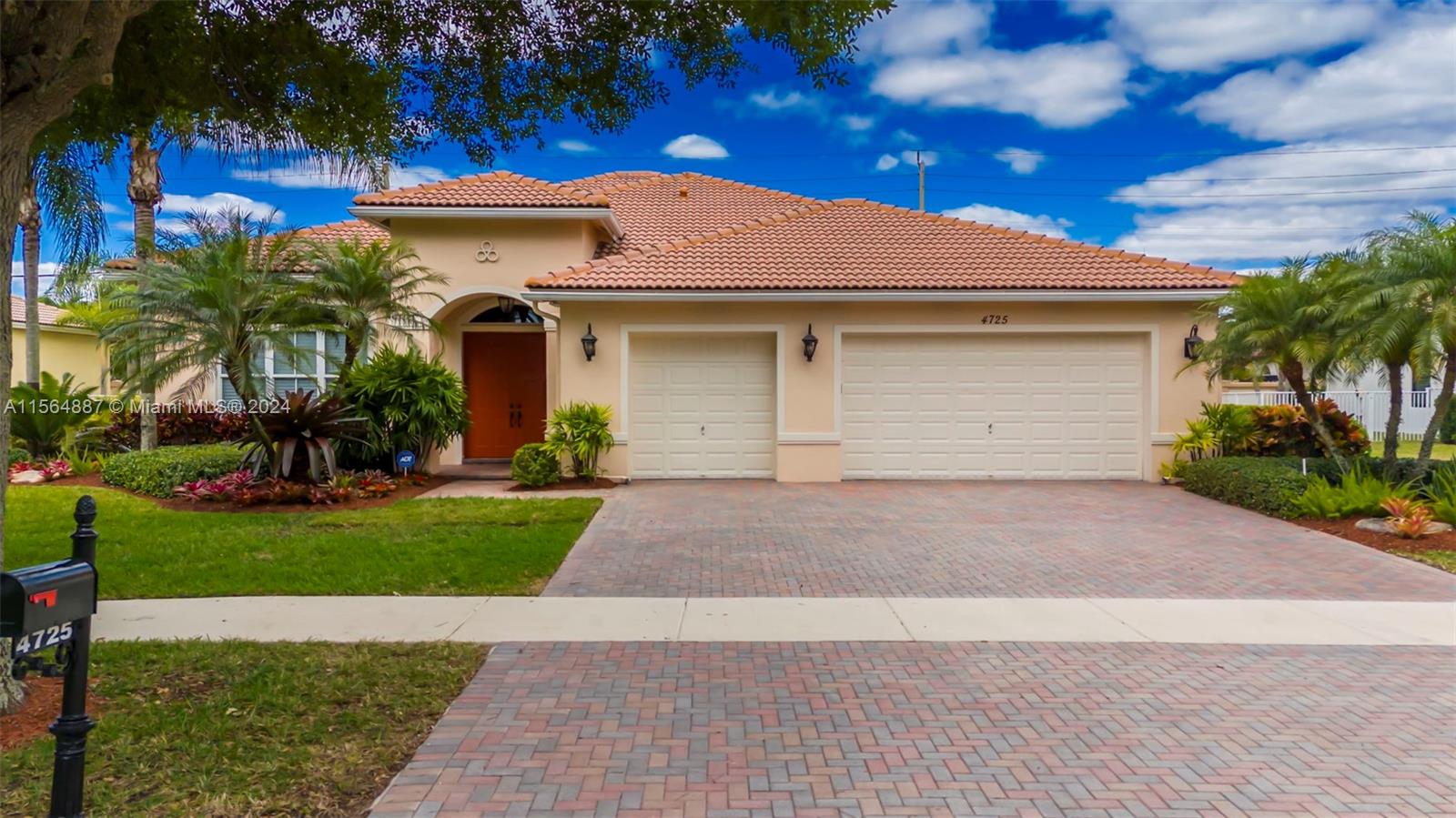 4725 Hibbs Grove Terrace Cooper City FL 33330