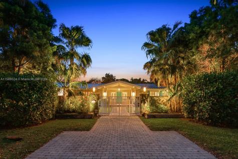 6333 SW 104th Street Pinecrest FL 33156