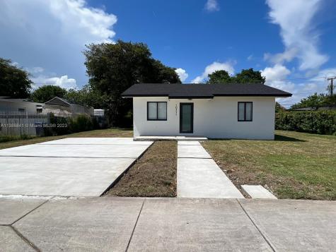 10351 SW 184th Street Cutler Bay FL 33157