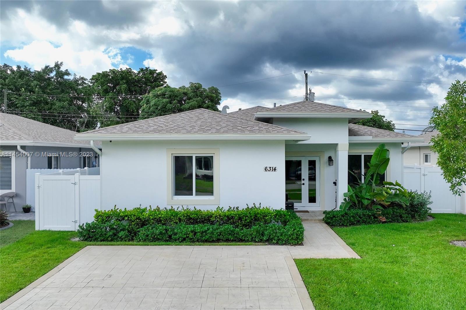 6314 Dawson Street Hollywood FL 33023