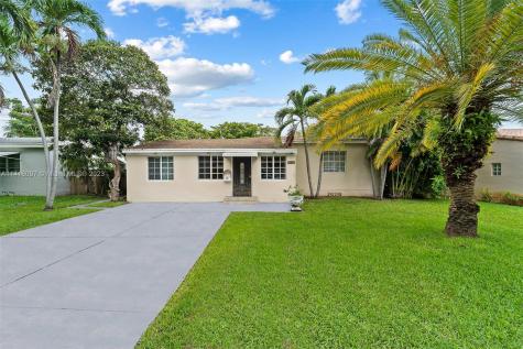 1623 Plunkett Street Hollywood FL 33020