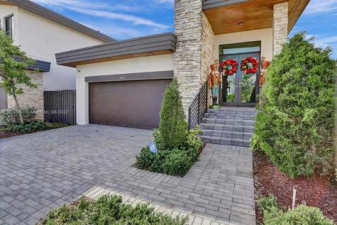 7652 NW 102nd Place Doral FL 33178