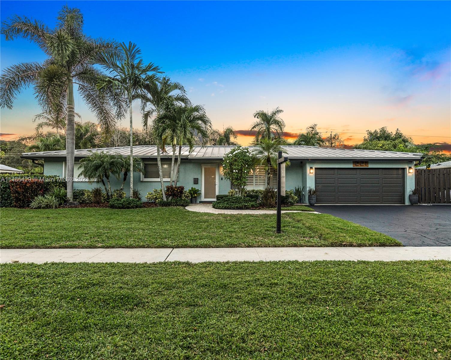 221 SW 52nd Terrace Plantation FL 33317
