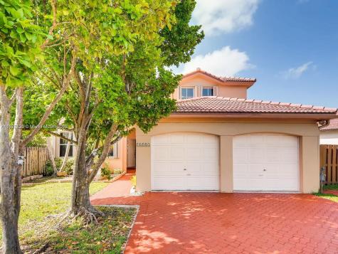 16284 SW 82nd Street Miami FL 33193