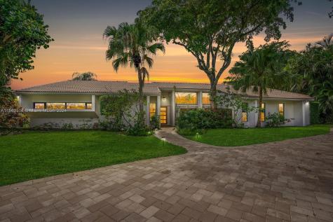 521 W Lake Dasha Drive Plantation FL 33324