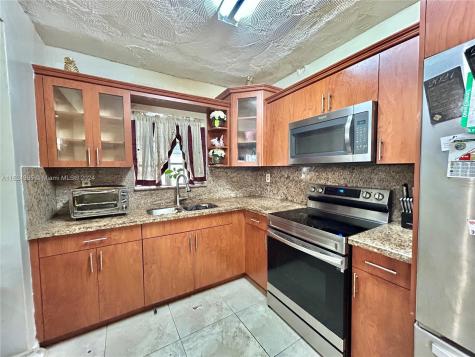 1070 NE 174th Street Miami FL 33162
