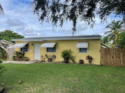 8975 SW 157th Street Palmetto Bay FL 33157