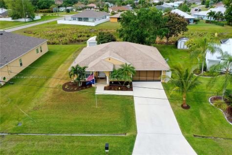 6890 NW Hogate Circle Port St. Lucie FL 34983