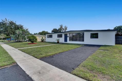 6842 NW 13th Street Plantation FL 33313