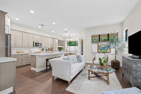 125 SW 127th Terrace Plantation FL 33325