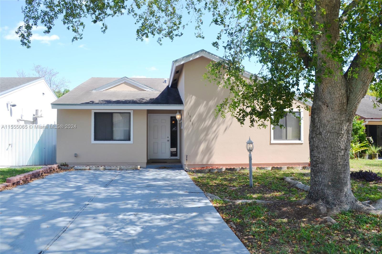 1761 SW 85th Terrace Miramar FL 33025