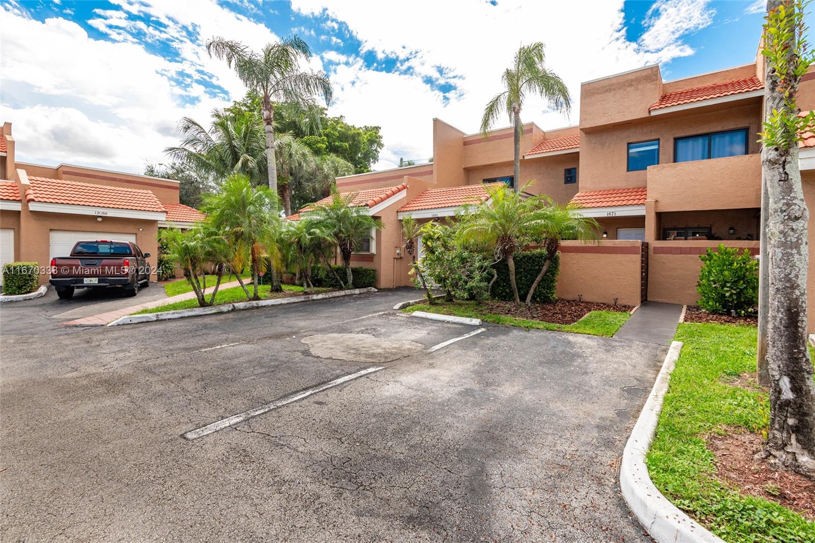 1671 SW 120th Terrace Pembroke Pines FL 33025