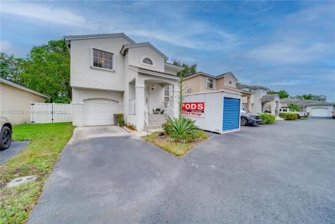 9863 NW 2nd Street Plantation FL 33324