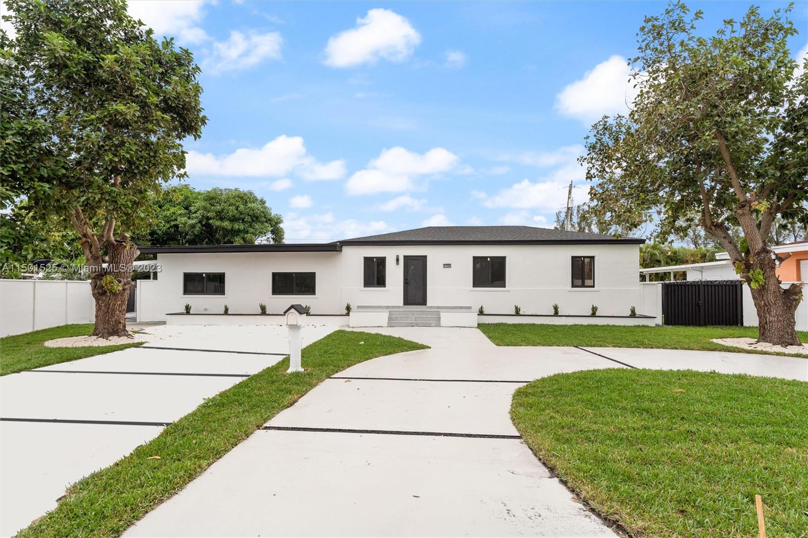 1725 SW 73rd Avenue Miami FL 33155