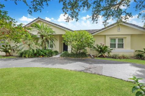 7475 SW 118th Court Miami FL 33183