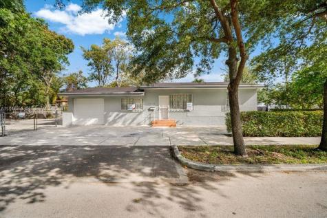 2451 NW 1st Street Miami FL 33125