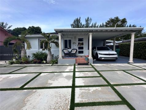 2592 SW 69th Avenue Miami FL 33155