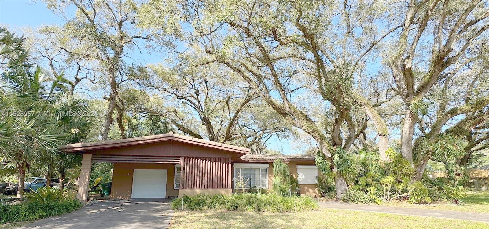651 NE 160th Terrace Miami FL 33162