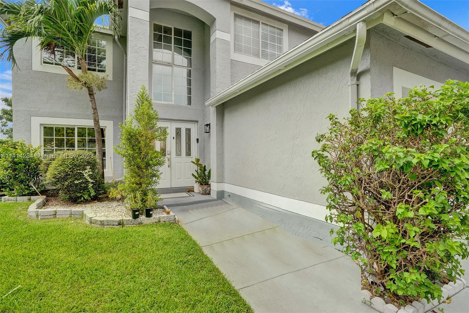 1020 SW 88th Way Pembroke Pines FL 33025