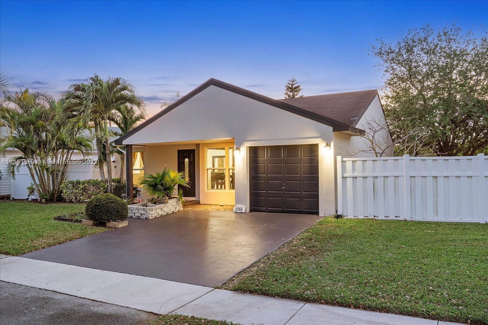 1250 SW 86th Avenue Pembroke Pines FL 33025