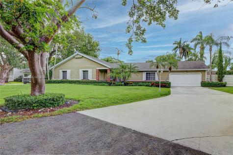 14843 SW 148th Street Circle Miami FL 33196