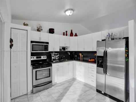 4312 SW 136th Place Miami FL 33175