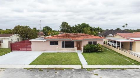 511 W 39th Street Hialeah FL 33012
