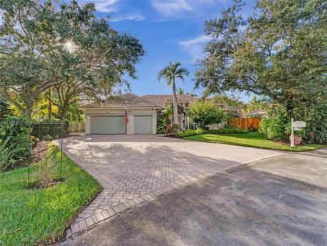 16290 Cranberry Court Davie FL 33331