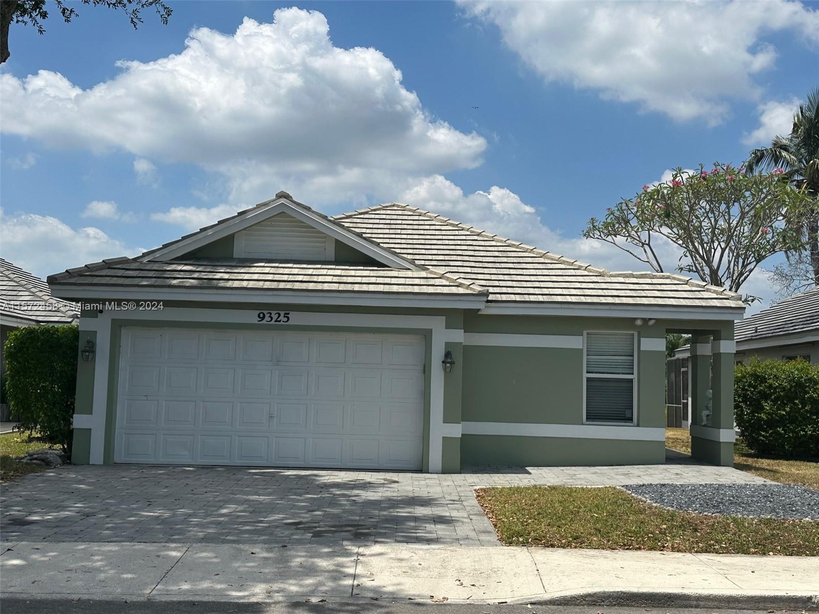 9325 Arborwood Circle Davie FL 33328