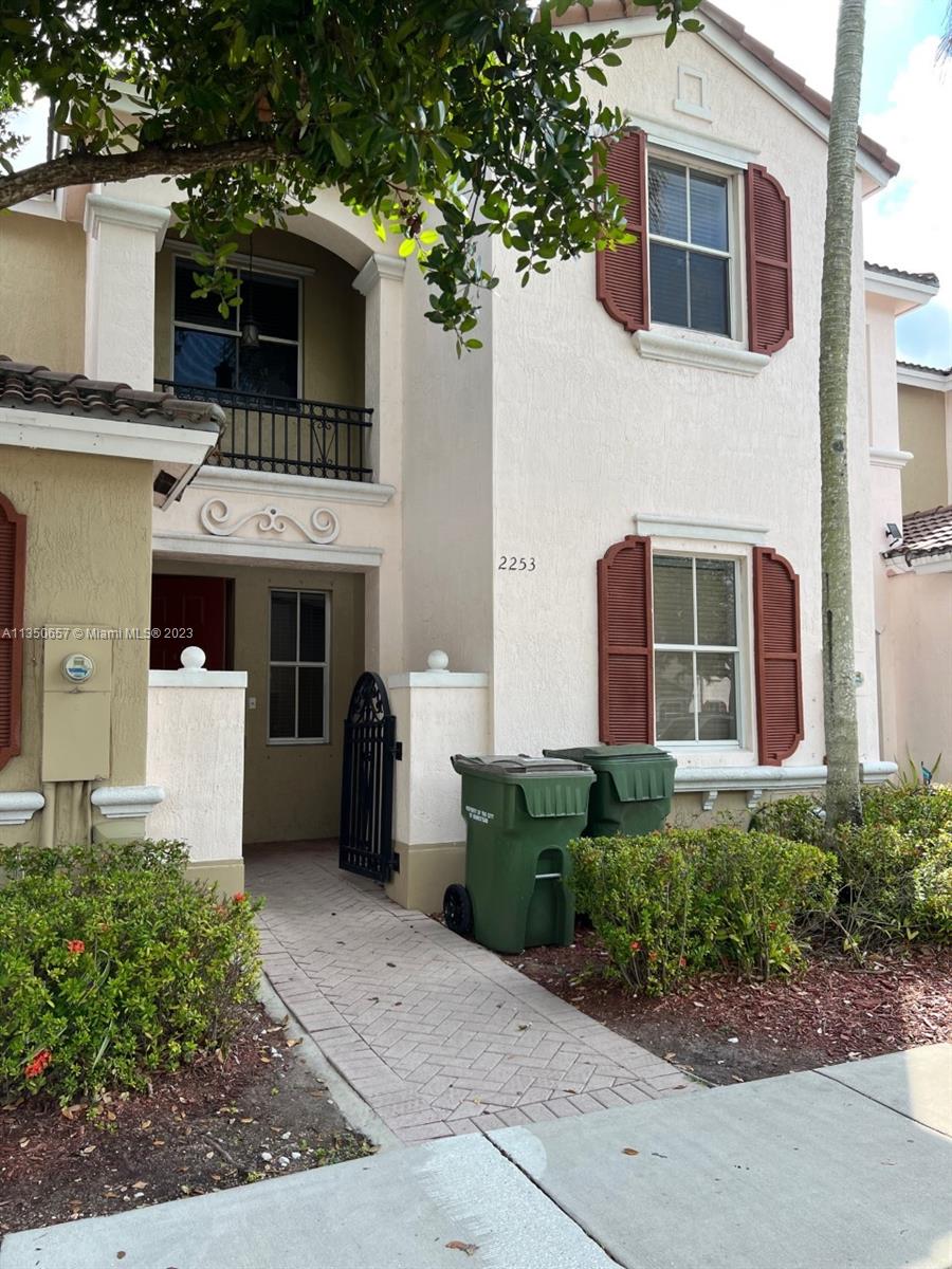 2253 NE 42nd Avenue Homestead FL 33033
