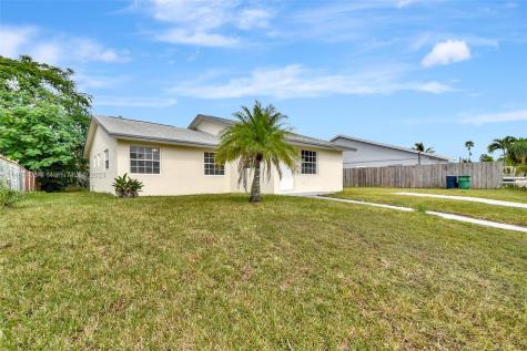 15955 SW 304th Terrace Homestead FL 33033