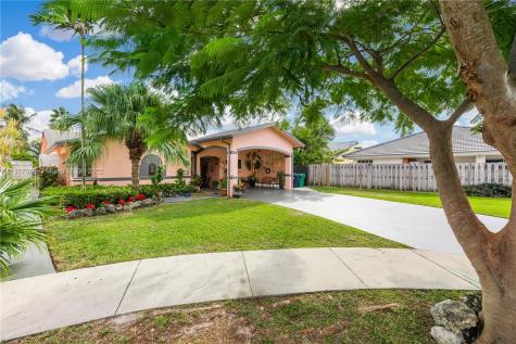 4740 SW 142nd Court Miami FL 33175