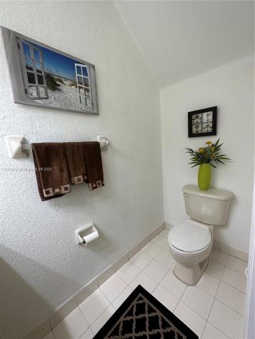 425 E 3rd Avenue Hialeah FL 33010