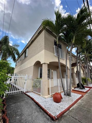 425 E 3rd Avenue Hialeah FL 33010