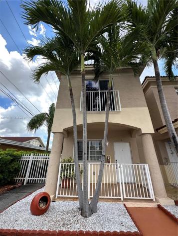 425 E 3rd Avenue Hialeah FL 33010