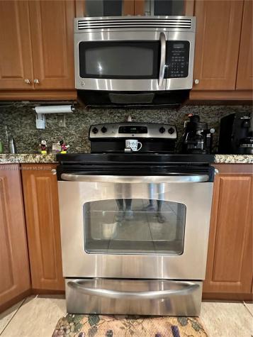 425 E 3rd Avenue Hialeah FL 33010