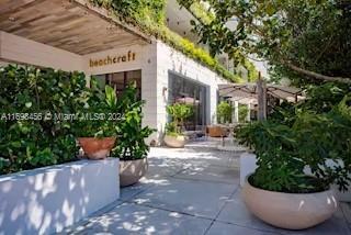 102 24th Street Miami Beach FL 33139