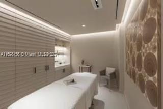 102 24th Street Miami Beach FL 33139