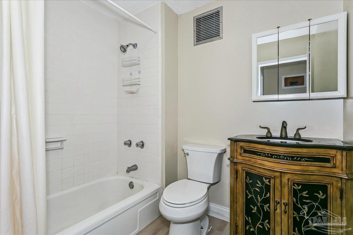 825 Bayshore Pkwy # 203 Pensacola FL 32507